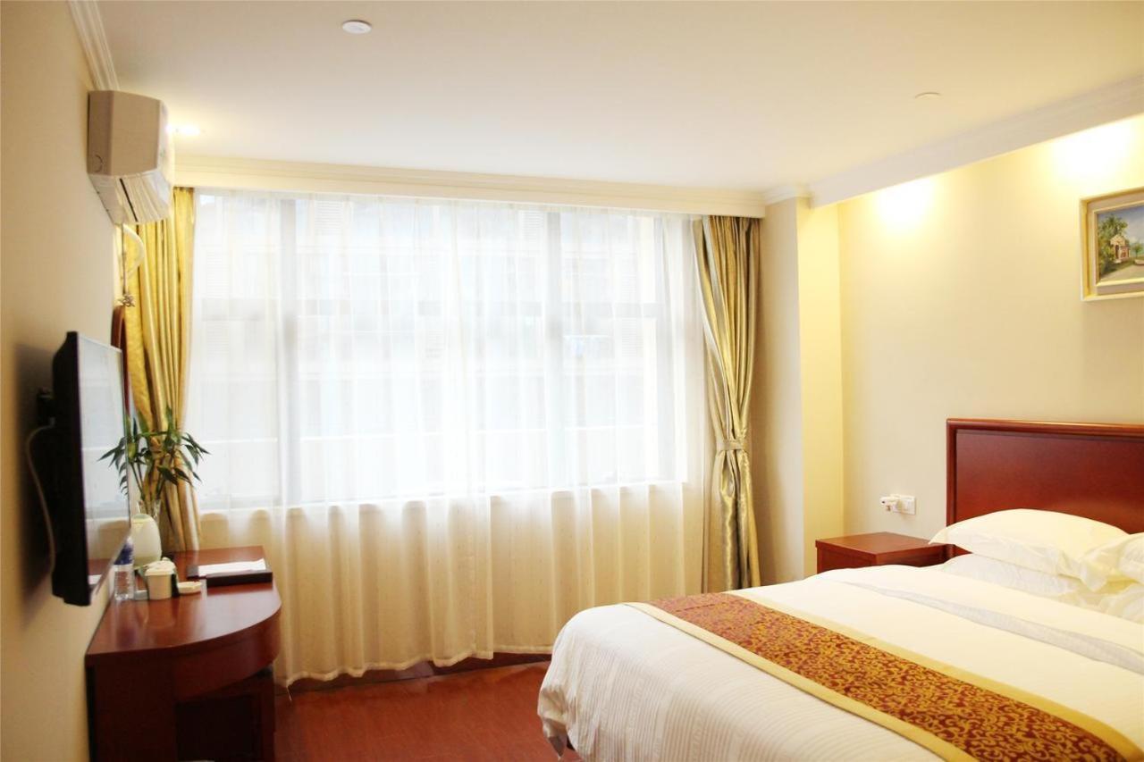 Greentree Inn Shanghai Pudong Airport Wild Animal Park Express Hotel Nanhui Eksteriør billede